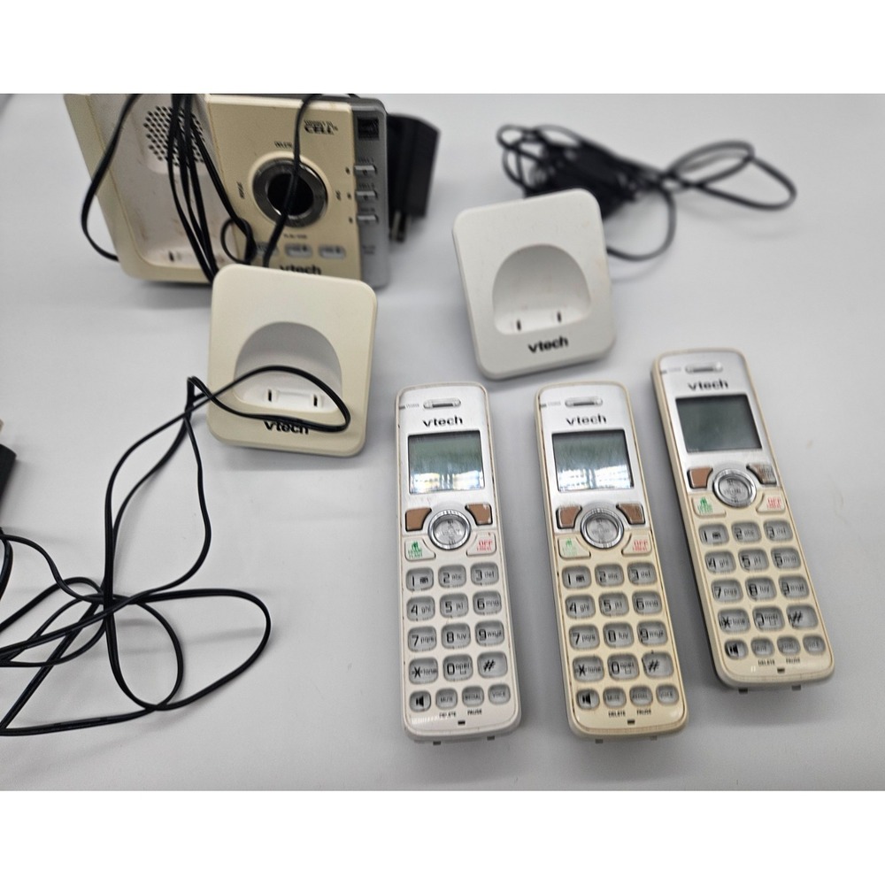 VTech‎ DS6421-3 Connect to Cell DECT 6.0 Cordless Phone 3 Handset System Silver